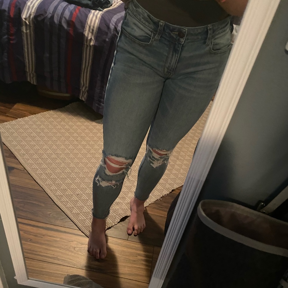 AMERICAN EAGLE JEANS